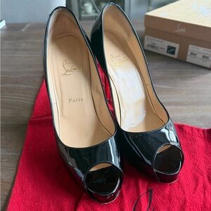 Christian Louboutin NEW VERY PRIVE 120 Platform Peep Toe Heels, gently worn